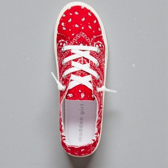 NWT Madden Girl Red Paisley "Marisa" Canvas Sneakers - Picture 3 of 5